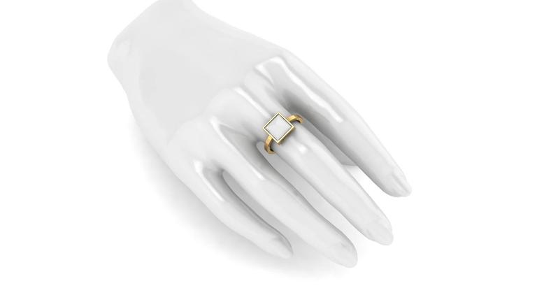 White Agate Pyramid Solitaire 18 Karat Yellow Gold Ring