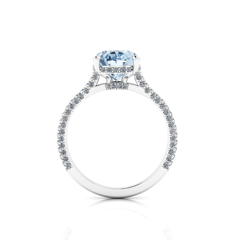 2.5 carat Oval Blue Aquamarine and White Diamonds Pave' in Platinum
