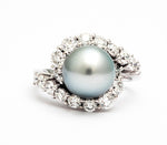 Silver Grey Tahitian Pearl 1.72 carats Diamonds Gold Ring