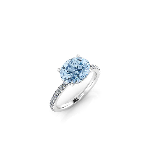 2.5 Carat Horizontal Oval Aquamarine and White Diamonds Pavé Line Platinum