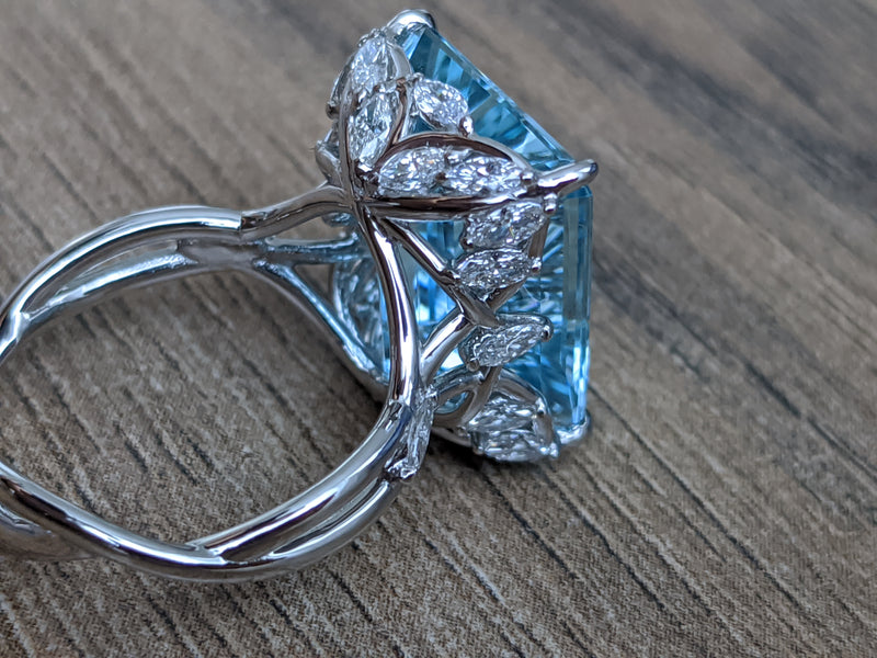 14.06 Carat Emerald Cut Aquamarine Diamonds Platinum Ring